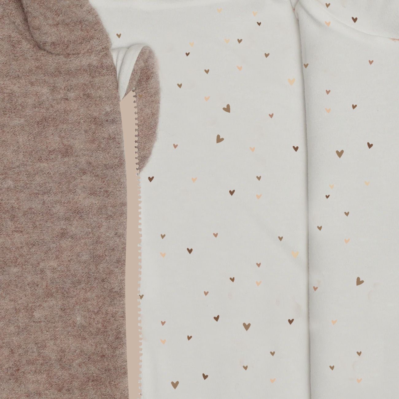Produktfoto beiger Walkoverall- Herzen- Bambeeni Walkoverall fuer Babys & Kinder aus 100% Schurwolle und Baumwollinnenfutter