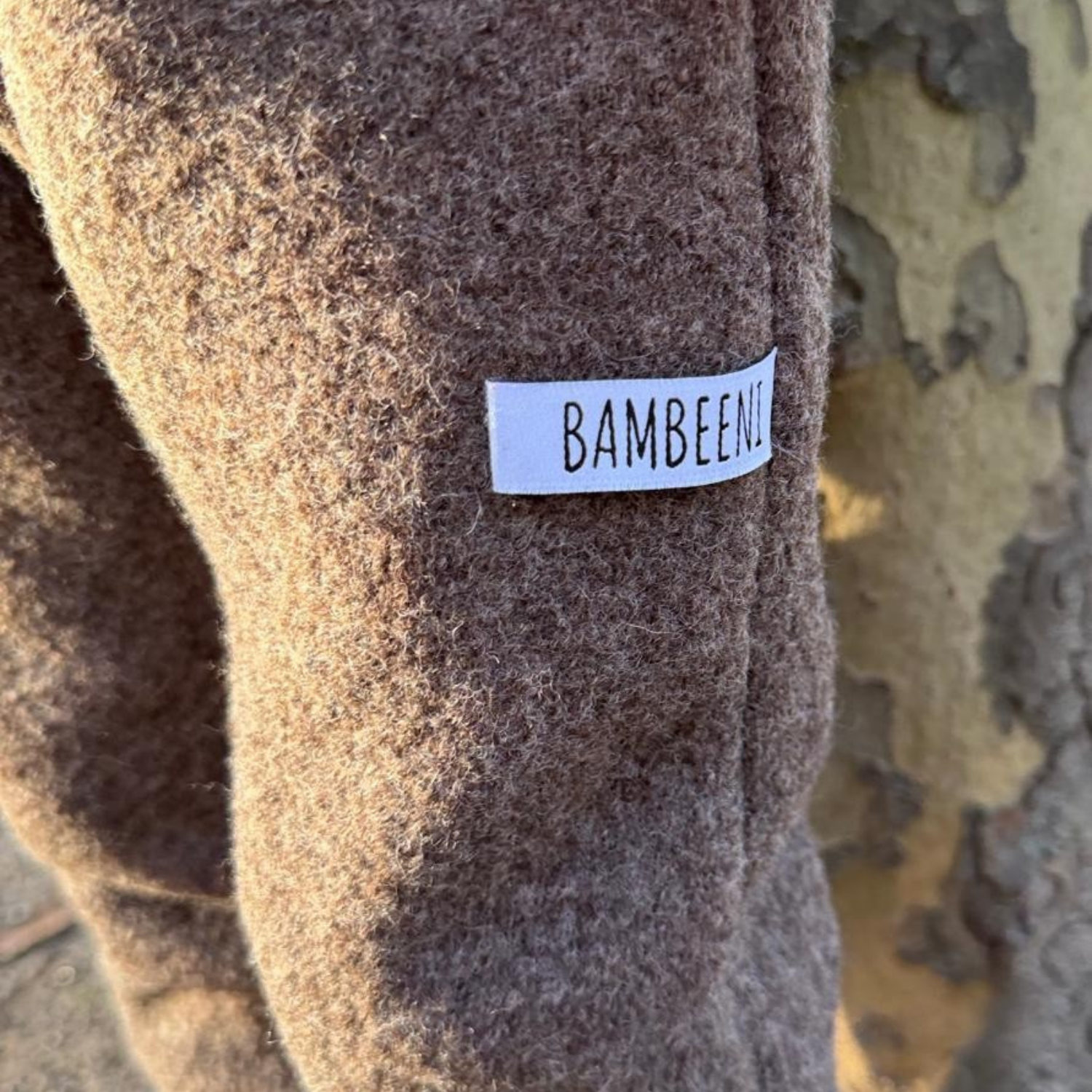 Produktfoto brauner Walkoverall- Regenbogen- Bambeeni Walkoverall fuer Babys & Kinder aus 100% Schurwolle und Baumwollinnenfutter