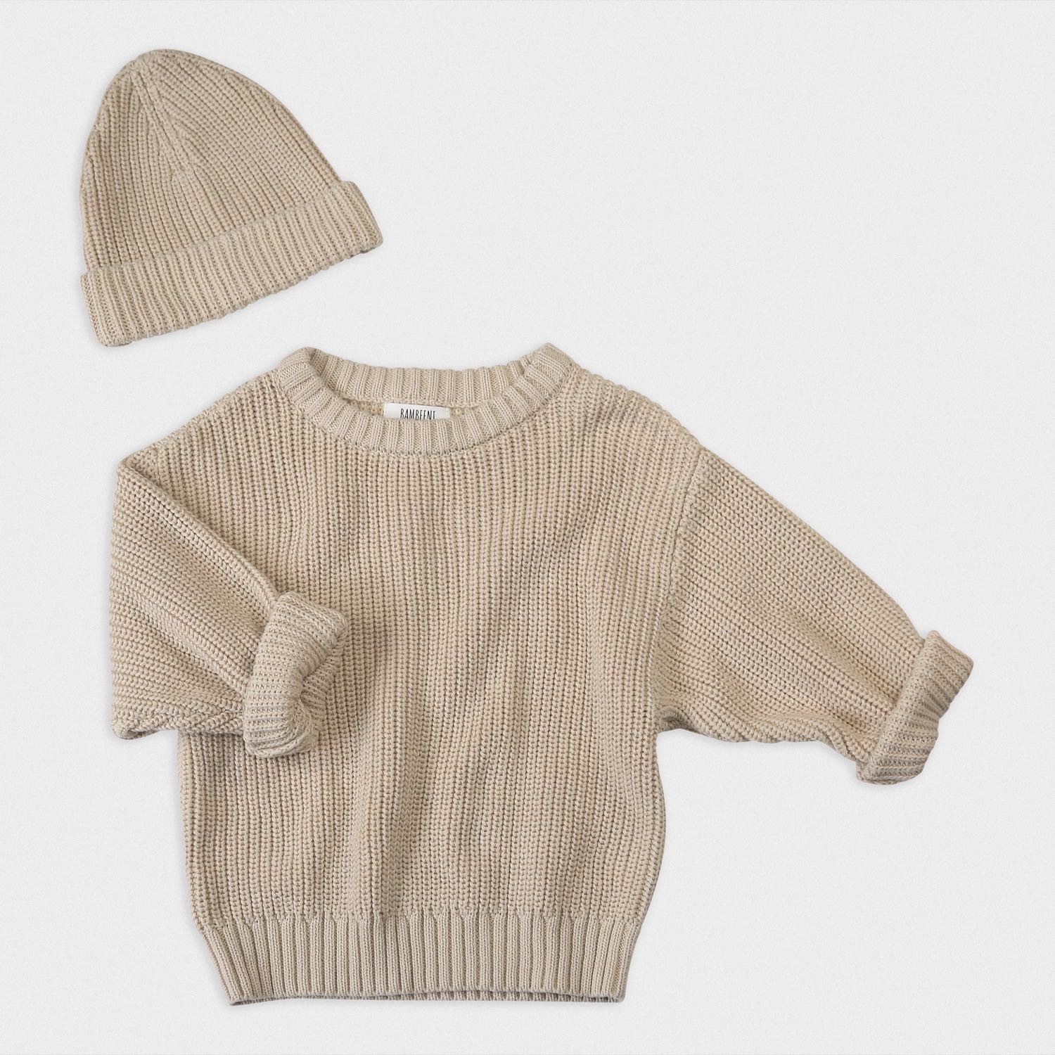 Strickset Pulli und Mütze beige