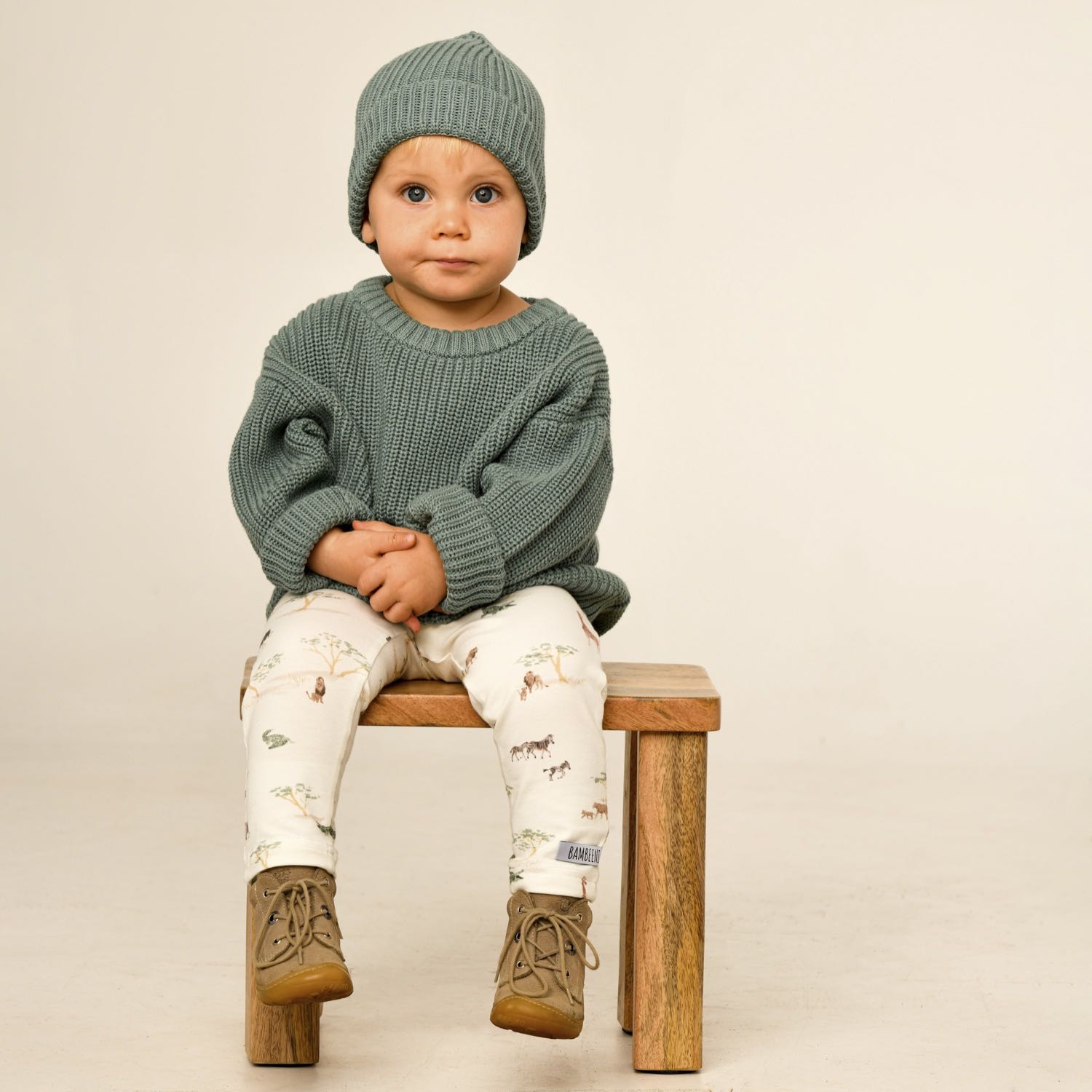 Strickset Pulli und Mütze grün