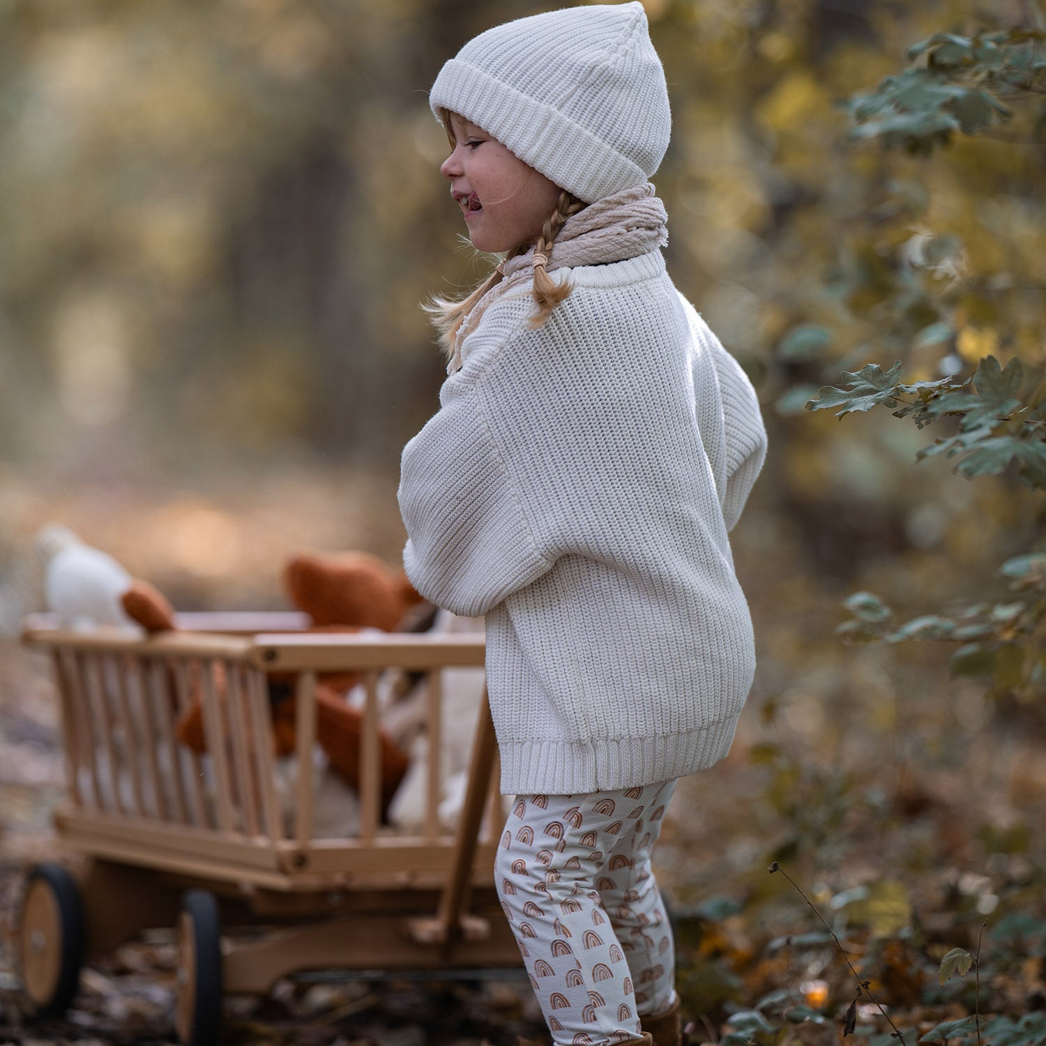Strickset Pulli und Mütze weiß
